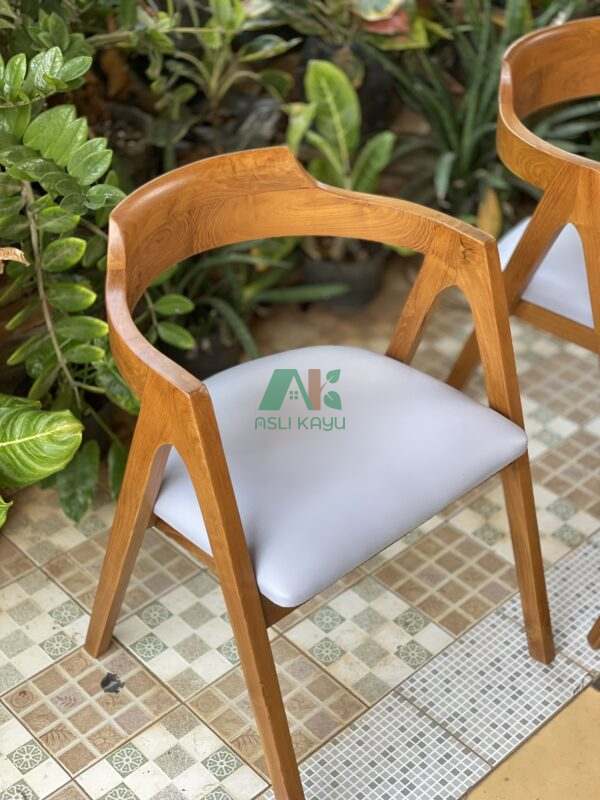 Nusa Arm Chair