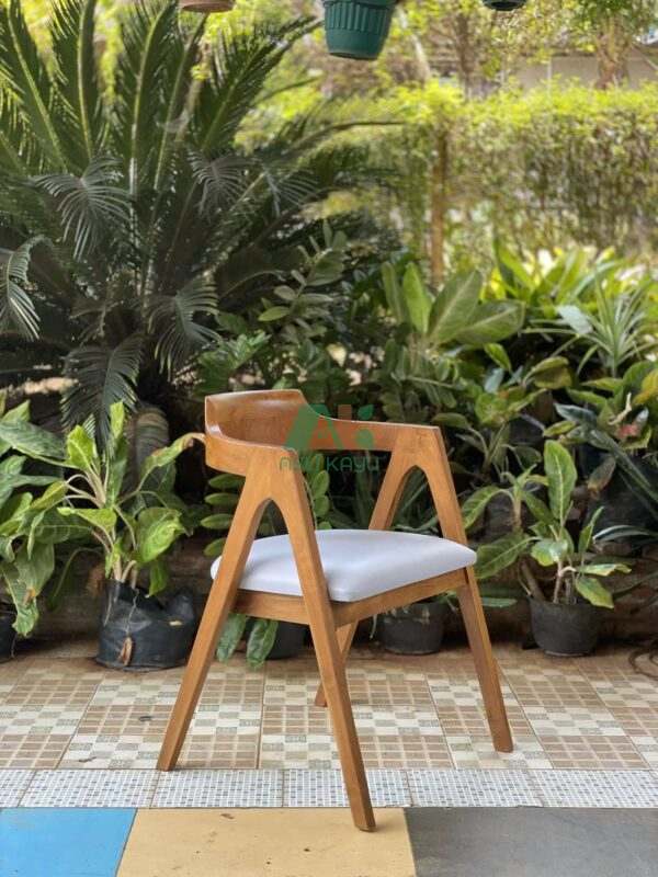 Nusa Arm Chair