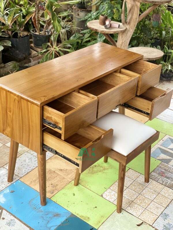AKST-045 console rias retro
