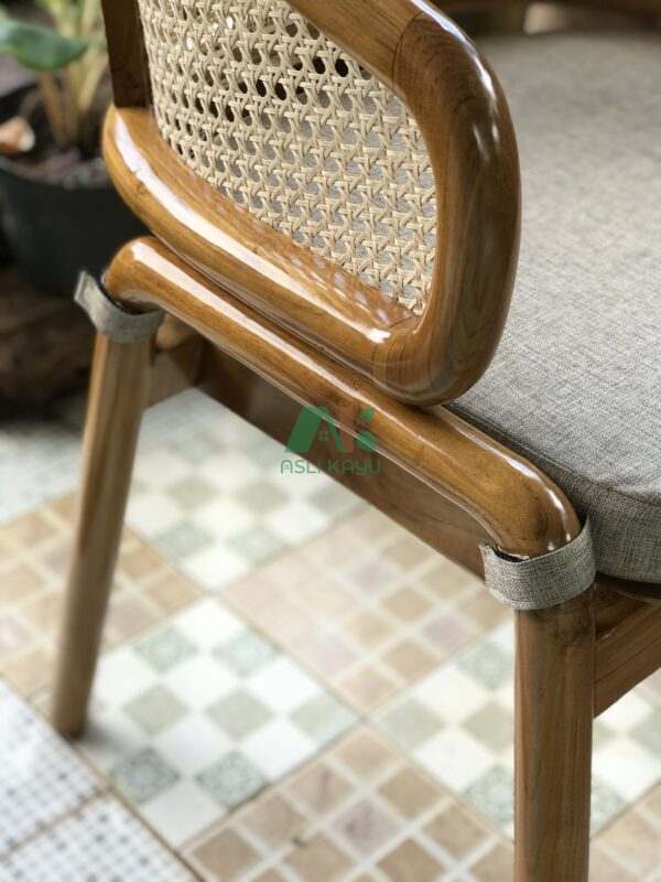 Cleoparta Arm Chair