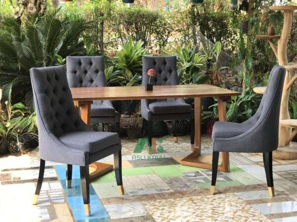 AKDN17-Meja Makan Solid 4 Kursi Sofa