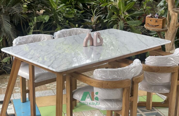 Cara Aman Menjaga Meja Marmer