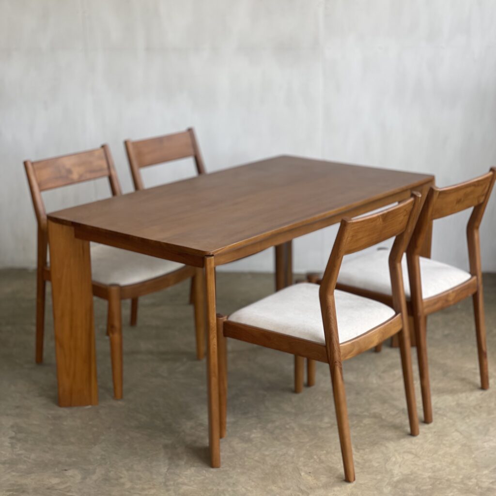 Furniture Kayu yang Wajib Dimiliki