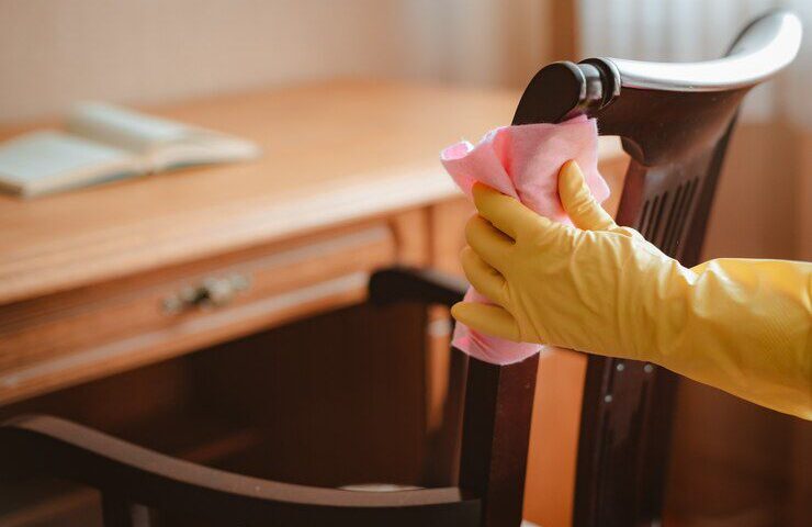 cleaning-maintenance-wooden-chair-table-with-rag-cleaning-agent-73683-2476-9a6cec33ebb7b3b7854084bce5d2acb3-a8b7aa5a35e579550874400dbc60fcc3