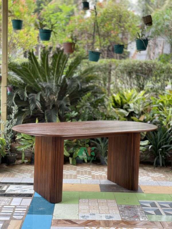 SALURA OVAL DINING TABLE - AKDT 012