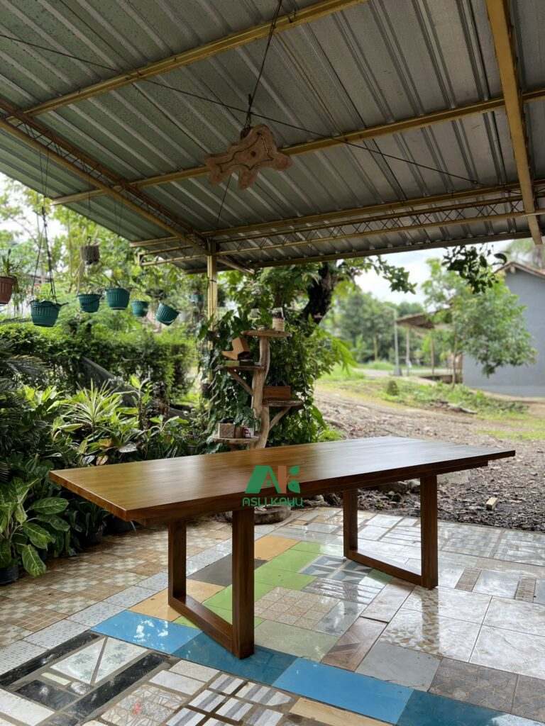 Inspirasi Dining Table Kayu untuk Rumah Bergaya Japandi