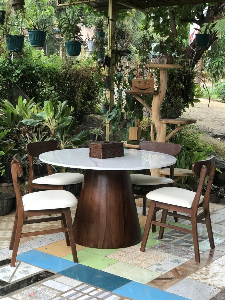 Set Meja Makan Kayu Solid