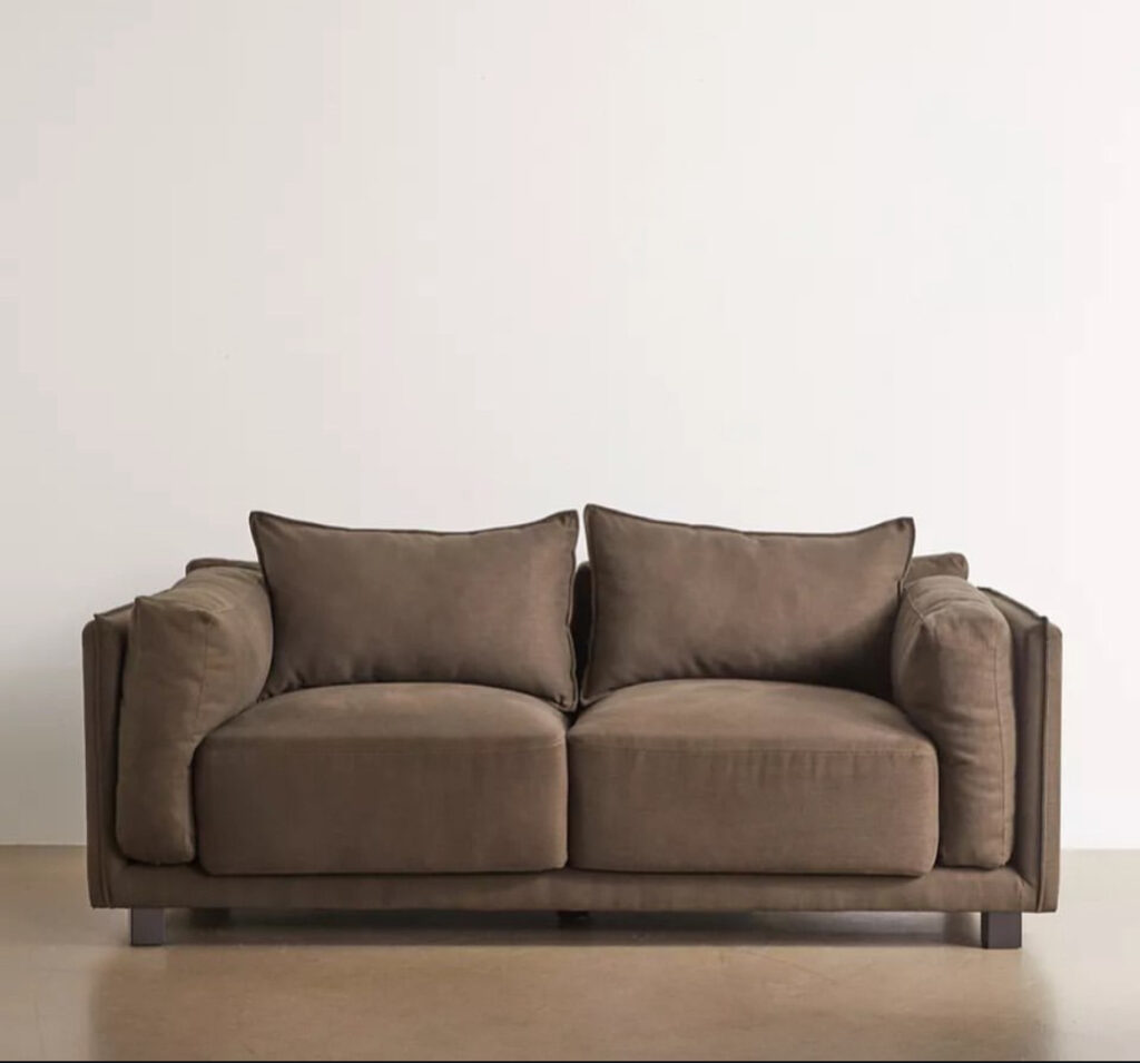 7 Tips Memilih Sofa Kayu Solid