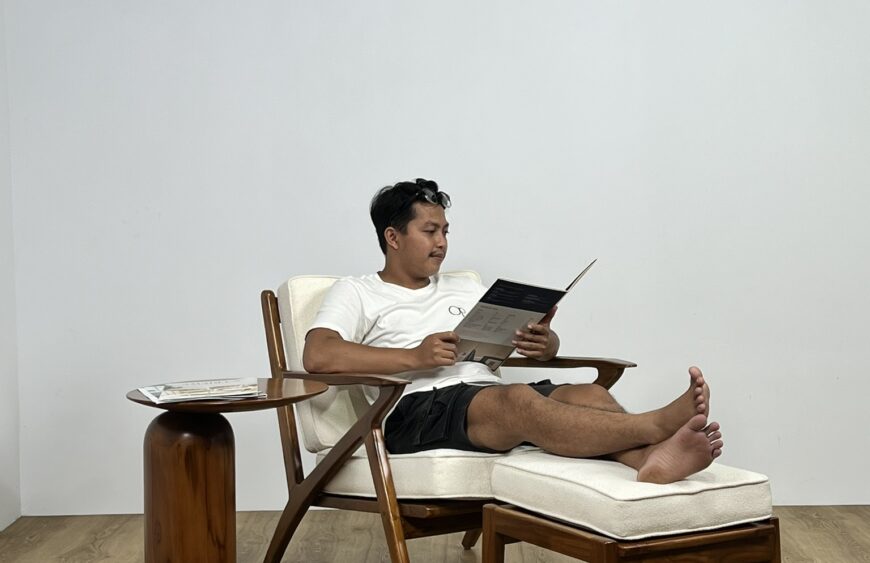 Lounger Kursi: Pilihan Santai Elegan dengan Kayu Solid