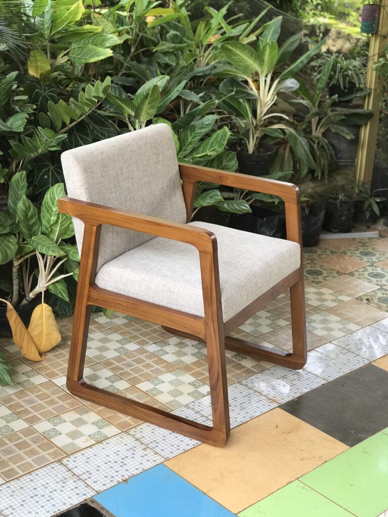 Sofa Kulit vs Sofa Fabric